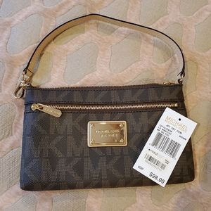 Michael Kors Jet Set wristlet